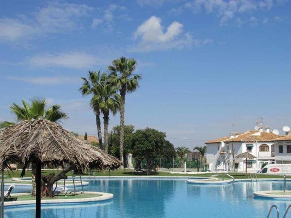 Swimming pool, Swimming pool
