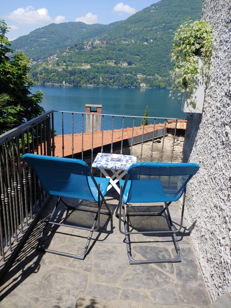 Natural landscape, Balcony/Terrace, Lake view, Mountain view