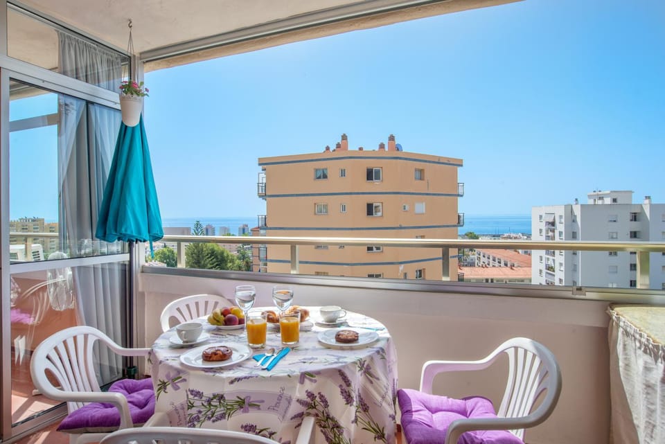 Sweet Holiday Place - Benalmadena Costa Apartment in Torremolinos