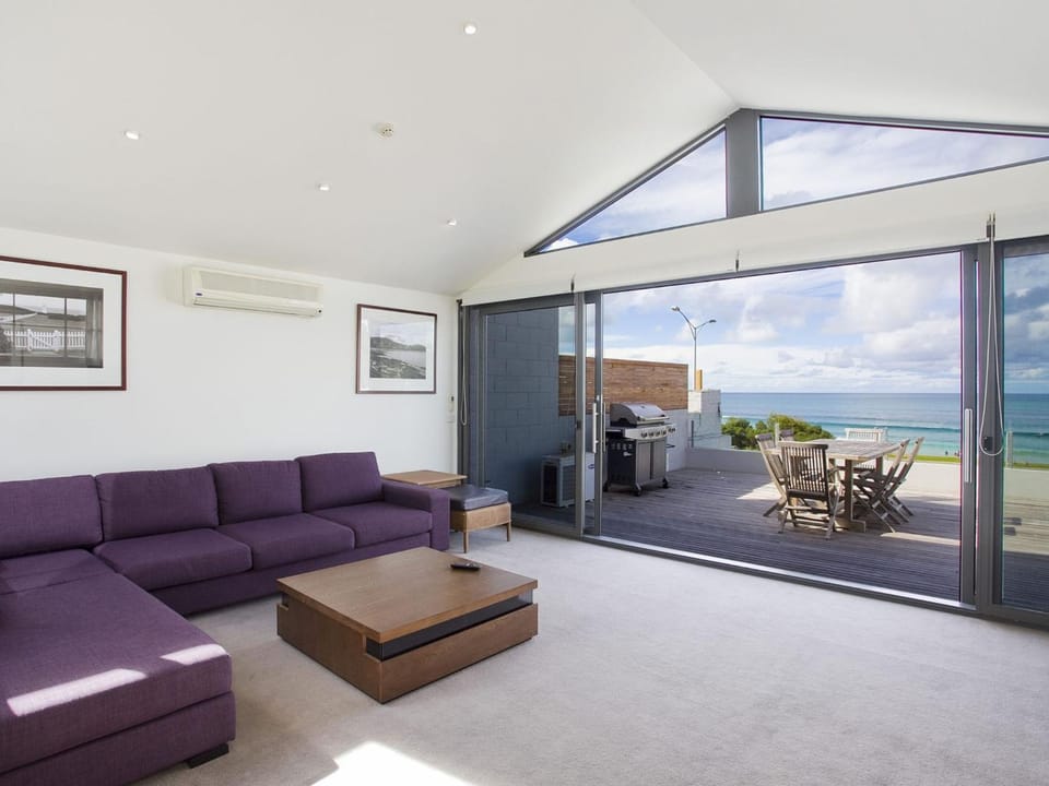 One 36 Apartment in Lorne