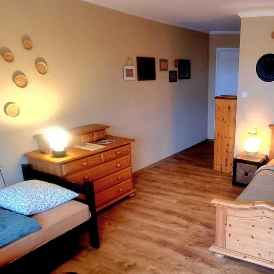 Gościniec Skolimówka Restauracja i pokoje ze śniadaniem na Kaszubach Hostel in Pomeranian Voivodeship