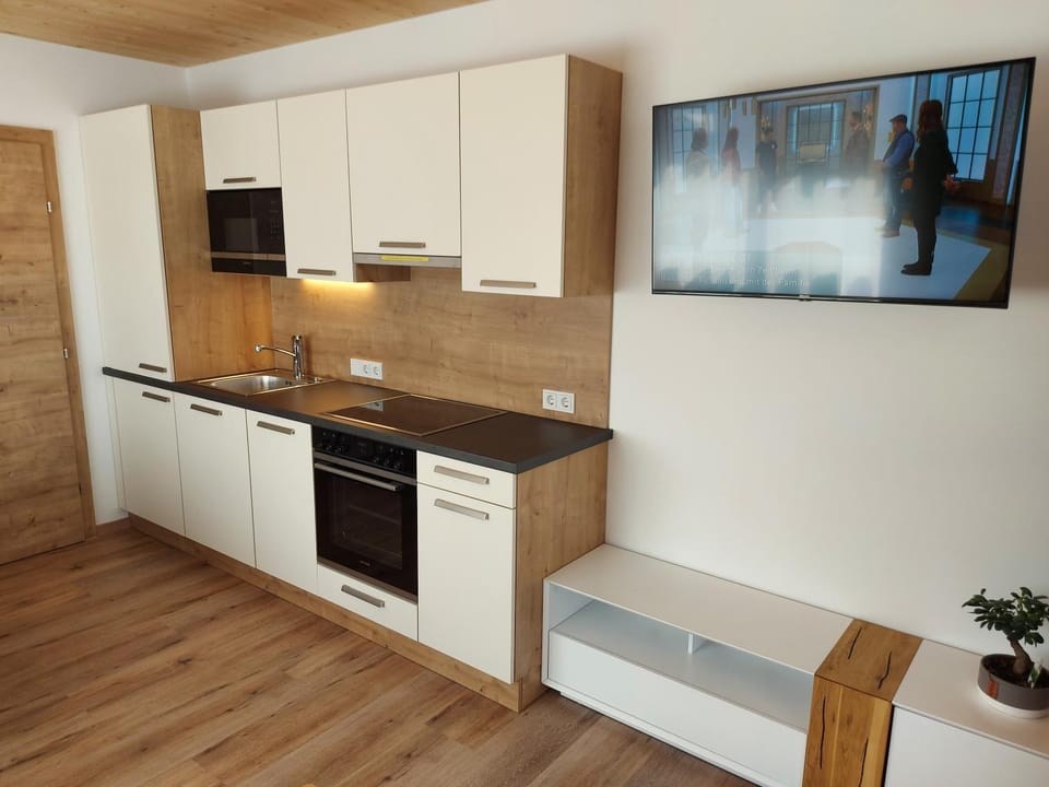 TV and multimedia, Kitchen or kitchenette