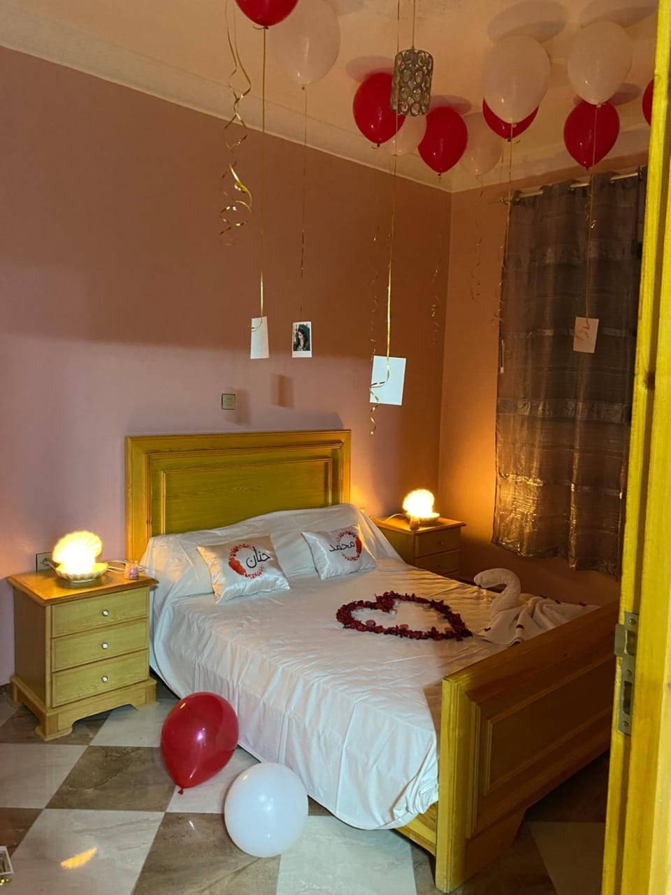 Bed, Photo of the whole room, Bedroom