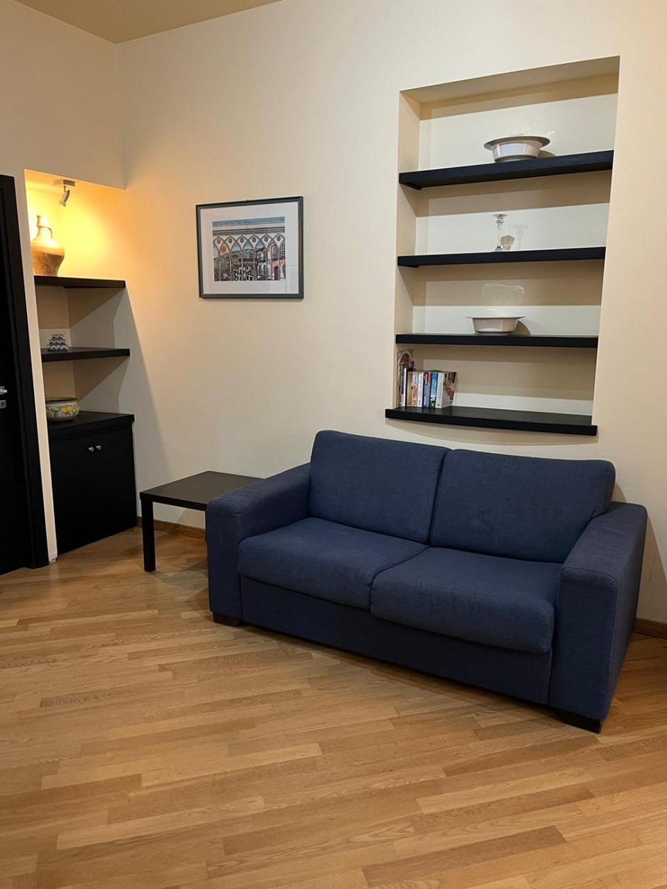 Bed, Living room