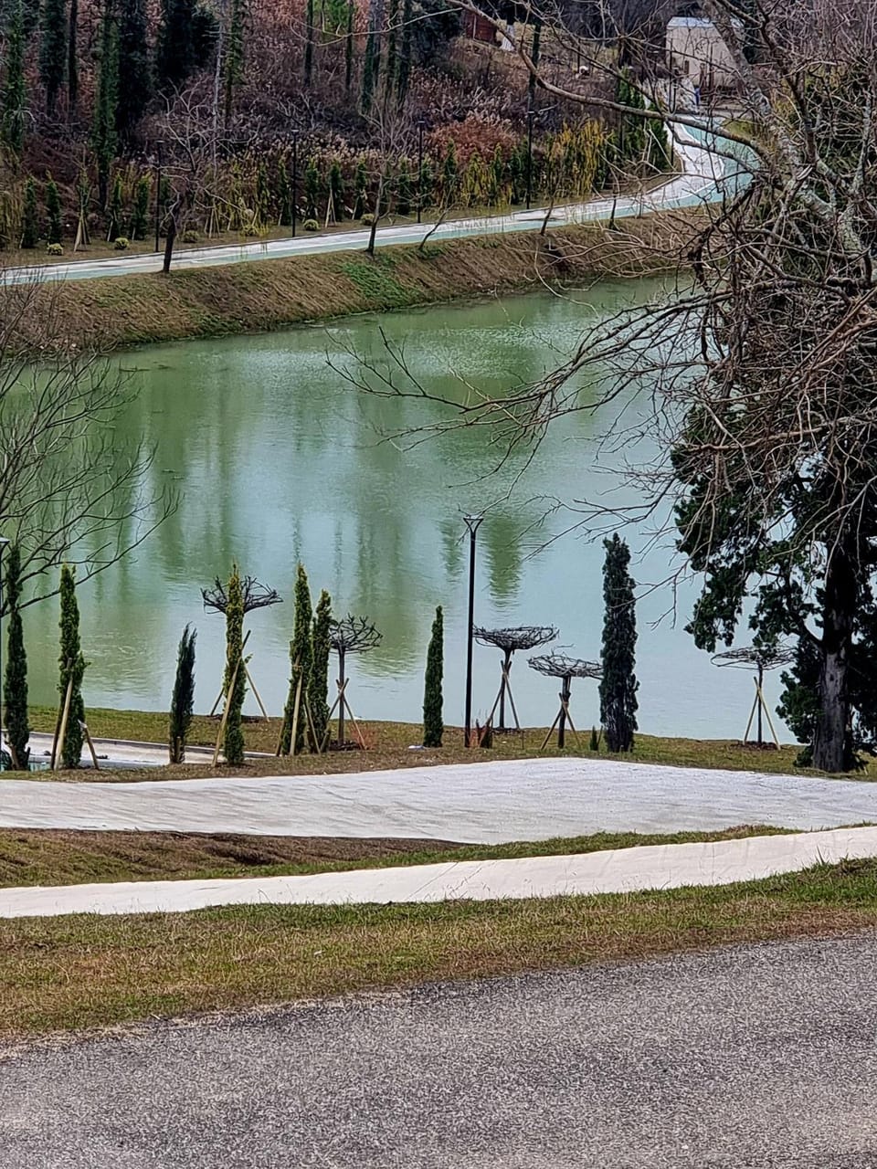 Lake House Hotel in Georgia