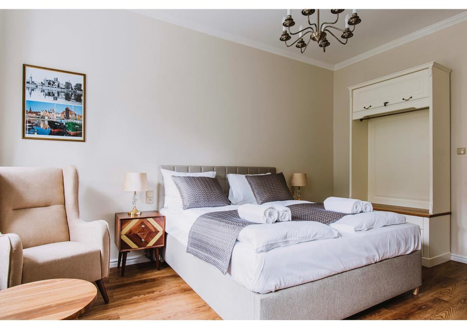 Photo of the whole room, Seating area, Bedroom, Quiet street view