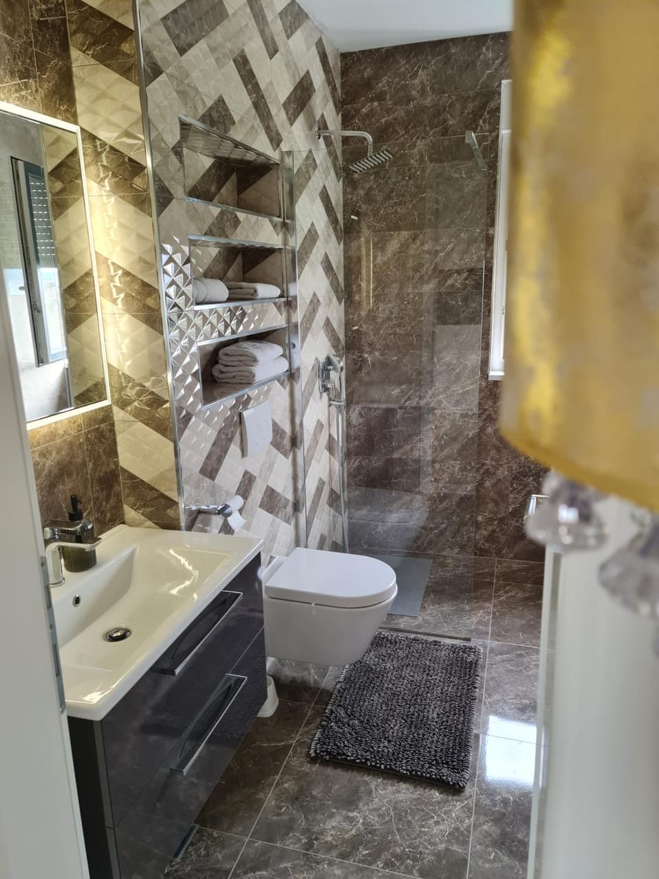 Toilet, Bathroom
