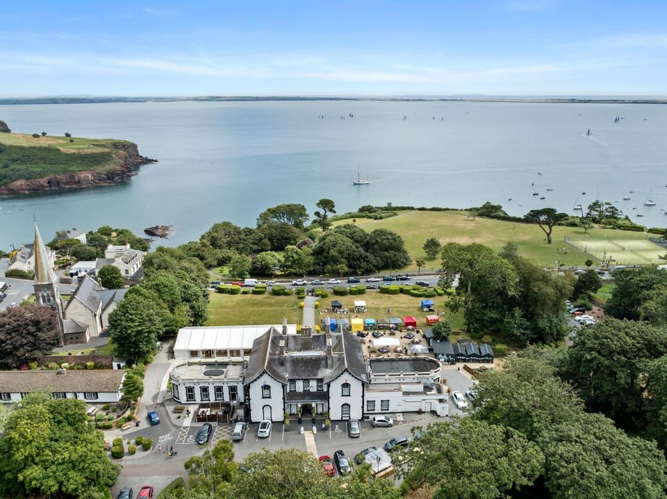 Restaurant/places to eat, Bird's eye view, Garden, Garden, Lounge or bar, Beach, Garden view, Garden view, Sea view, Sea view