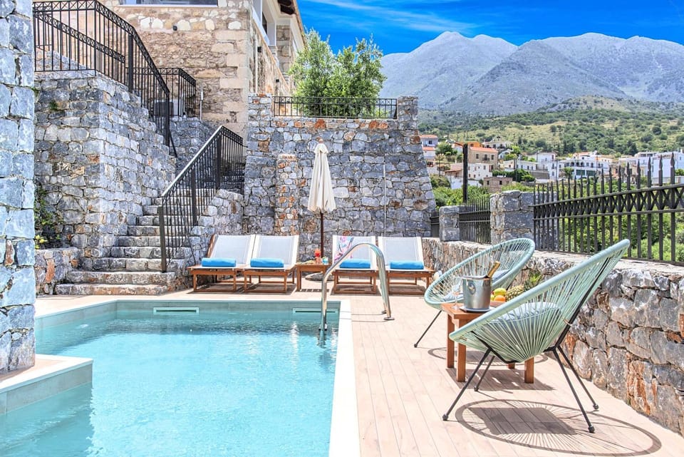 Mountain view, Swimming pool, Swimming pool