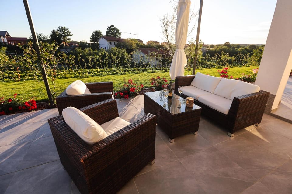 Patio, Day, On site, Garden view