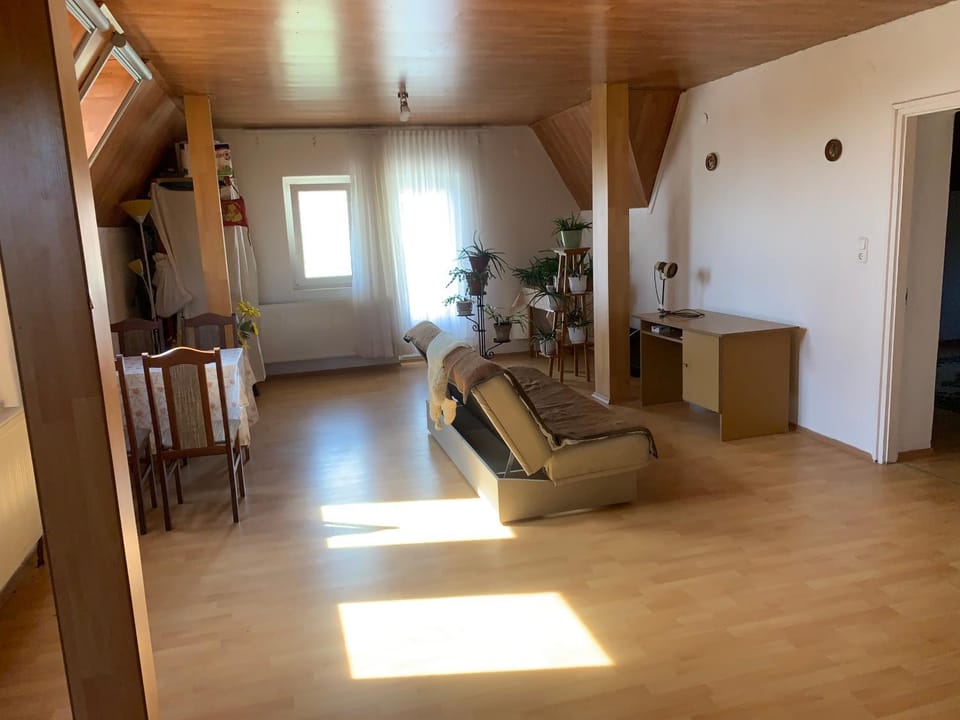 Living room, Lounge or bar, Seating area, Dining area