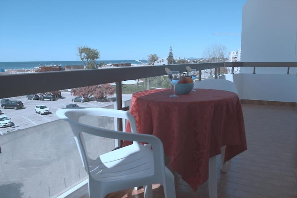 Flat Ocean View T2 Apartment in Monte Gordo