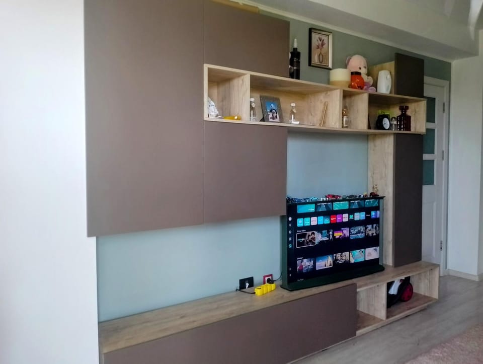 Communal lounge/ TV room, TV and multimedia, Living room