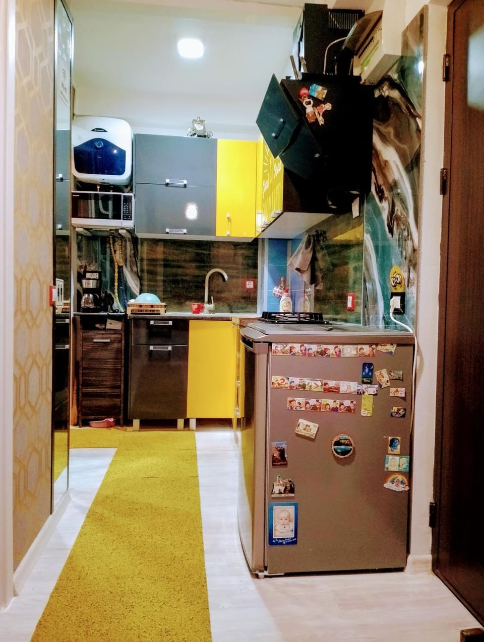Kitchen or kitchenette, oven, stove
