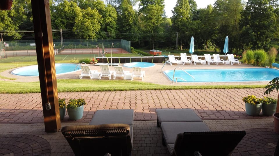 Balcony/Terrace, Pool view