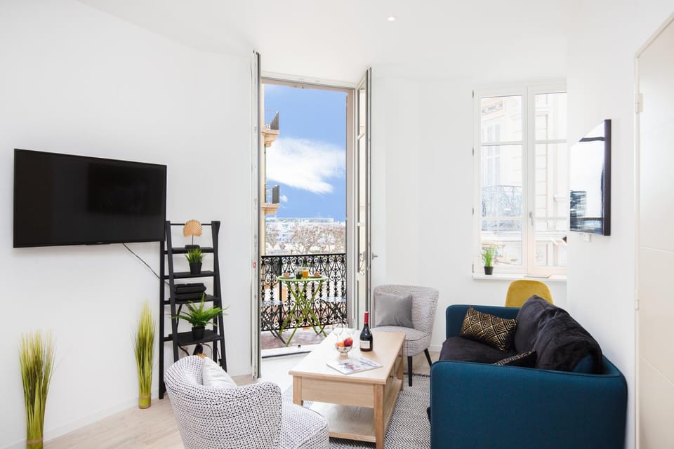 Astoux YourHostHelper Apartment in Cannes