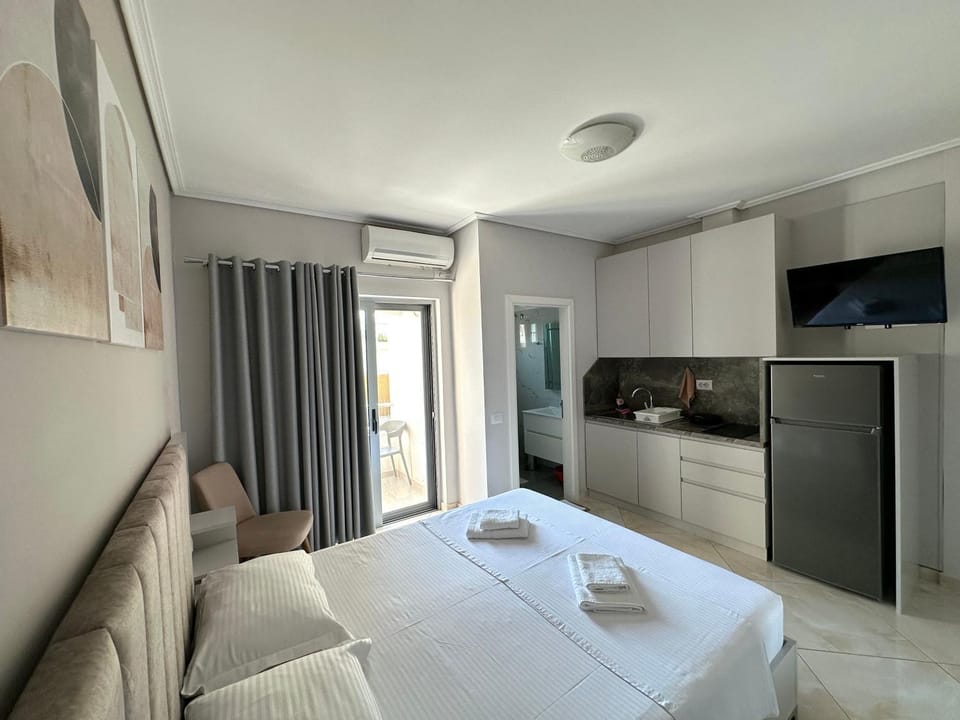 Prestige Home KSAMIL House in Ksamil