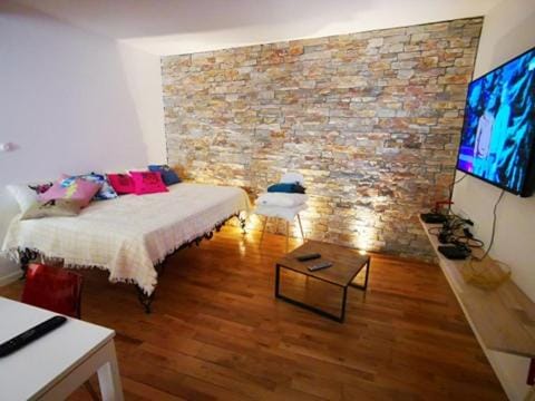Maison Small Luxury ( planxa,suite,solarium,jacuzzi,pas de vis à vis) House in Argeles-sur-Mer