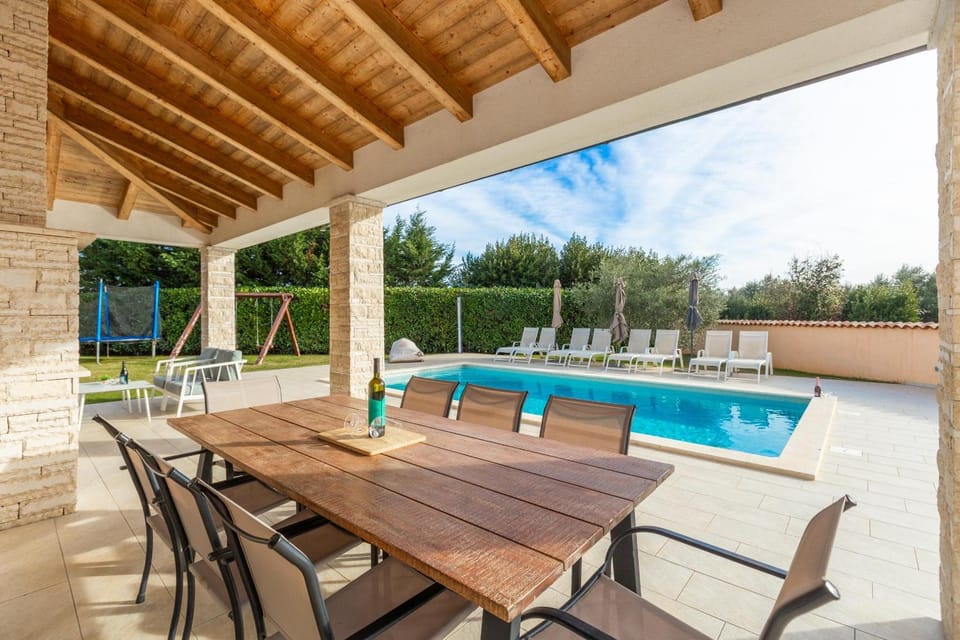 Patio, Pool view, Swimming pool