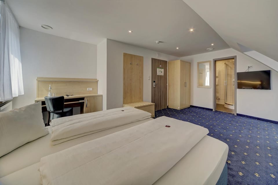 Bed, Photo of the whole room