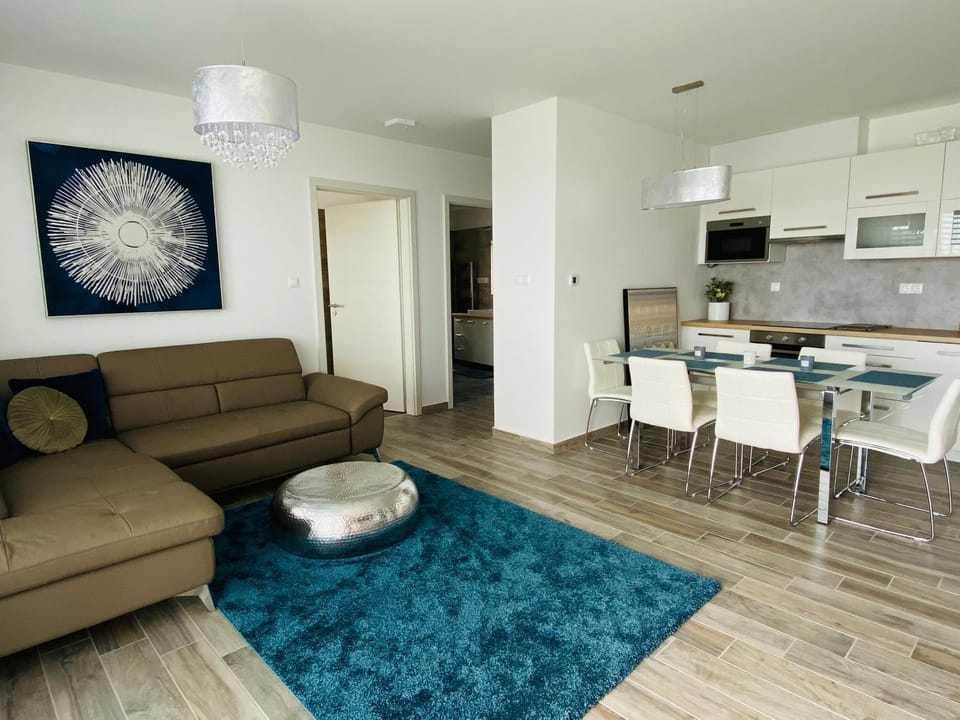 Kitchen or kitchenette, Living room, Dining area