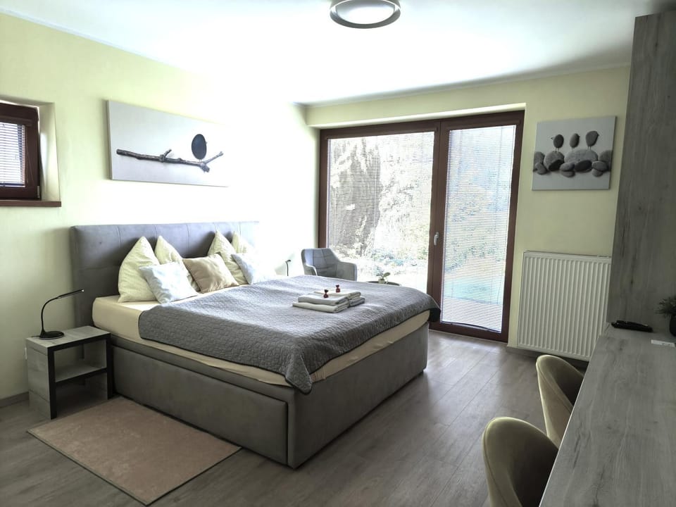 Living room, Bedroom