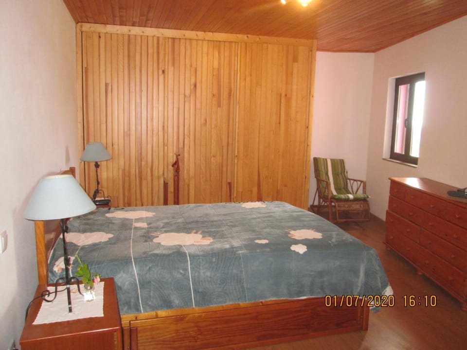 Bed, Bedroom, wardrobe