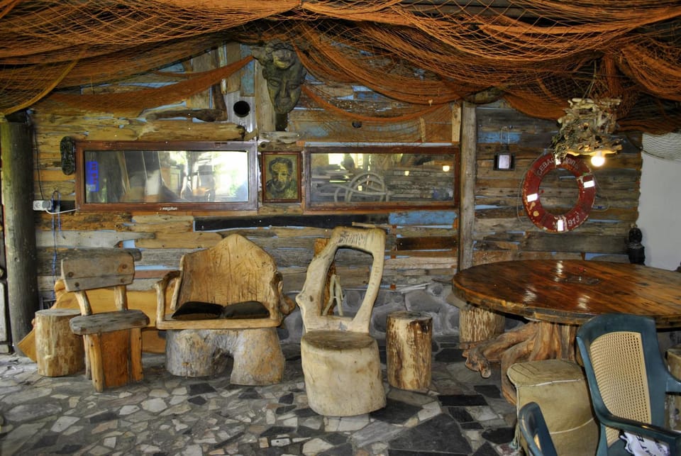 BBQ facilities, Communal kitchen