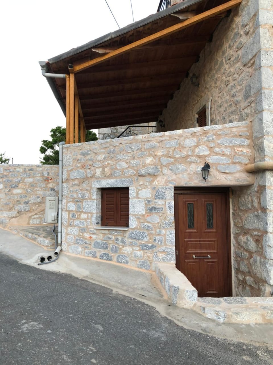 Facade/entrance