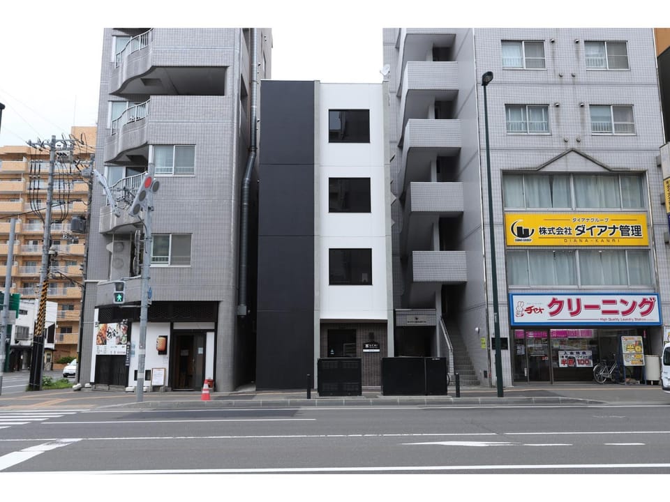 Property building, Facade/entrance
