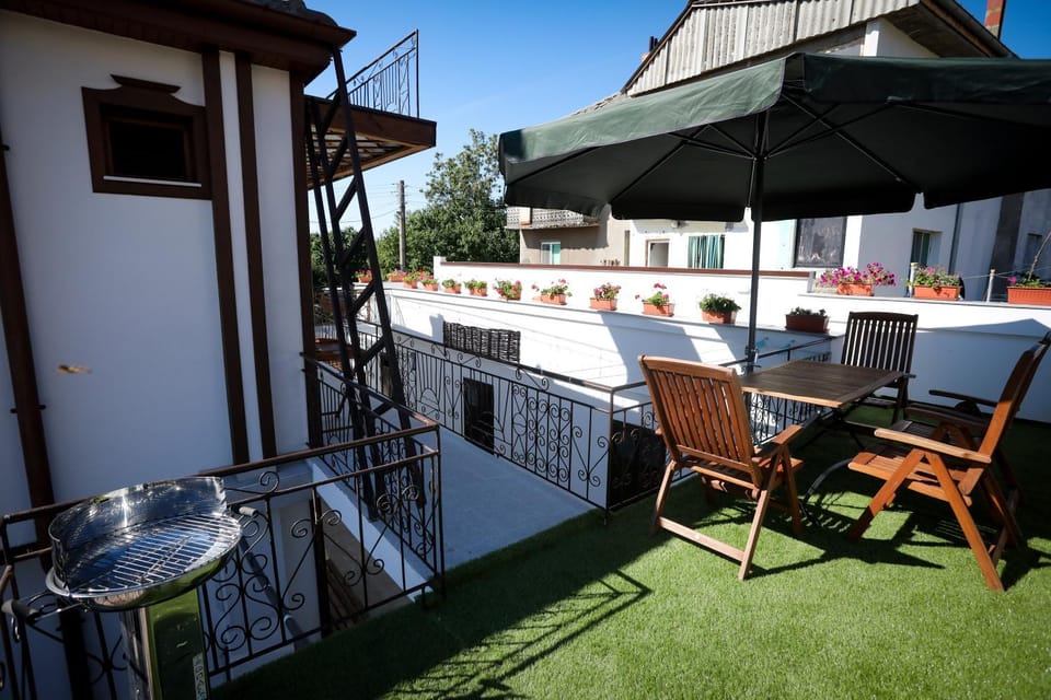BBQ facilities, Balcony/Terrace