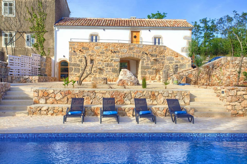 Patio, Balcony/Terrace, Pool view, Swimming pool, Swimming pool