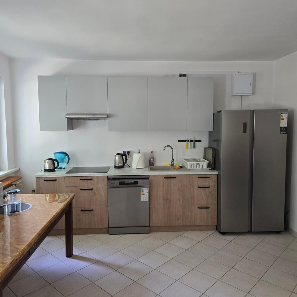 Kitchen or kitchenette, Kitchen or kitchenette, Communal kitchen, kitchen