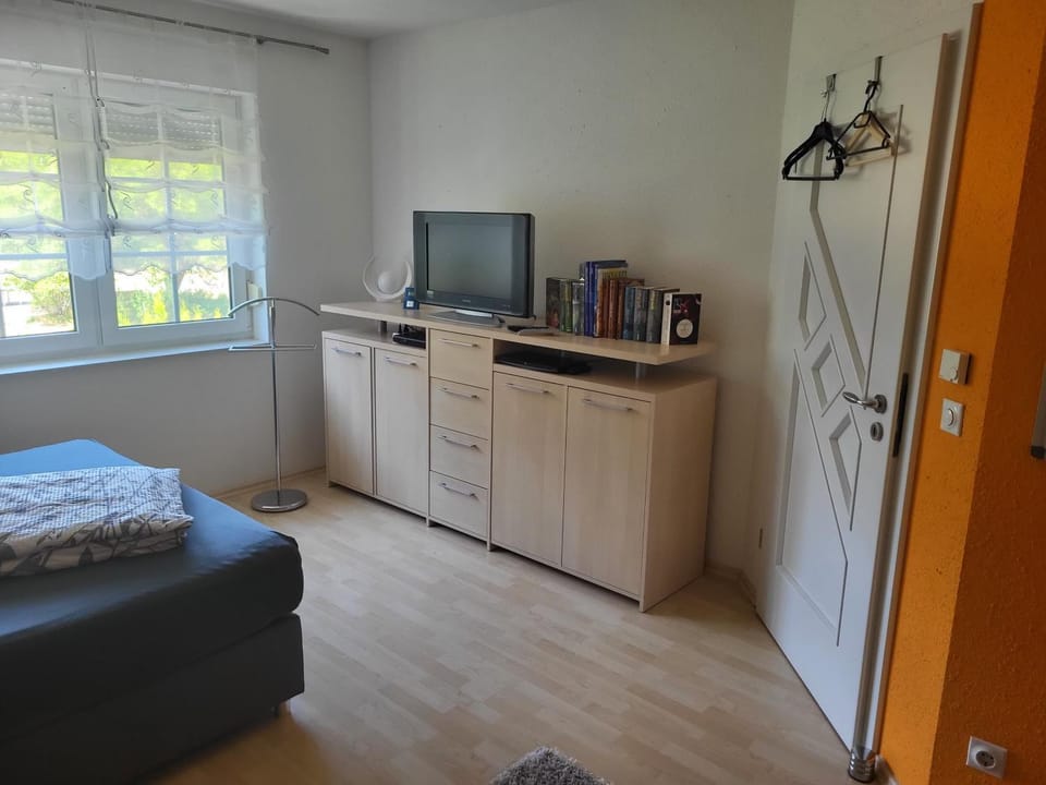 Gästezimmer im bewohnten EFH mit Pool und Garten Vacation rental in Poland
