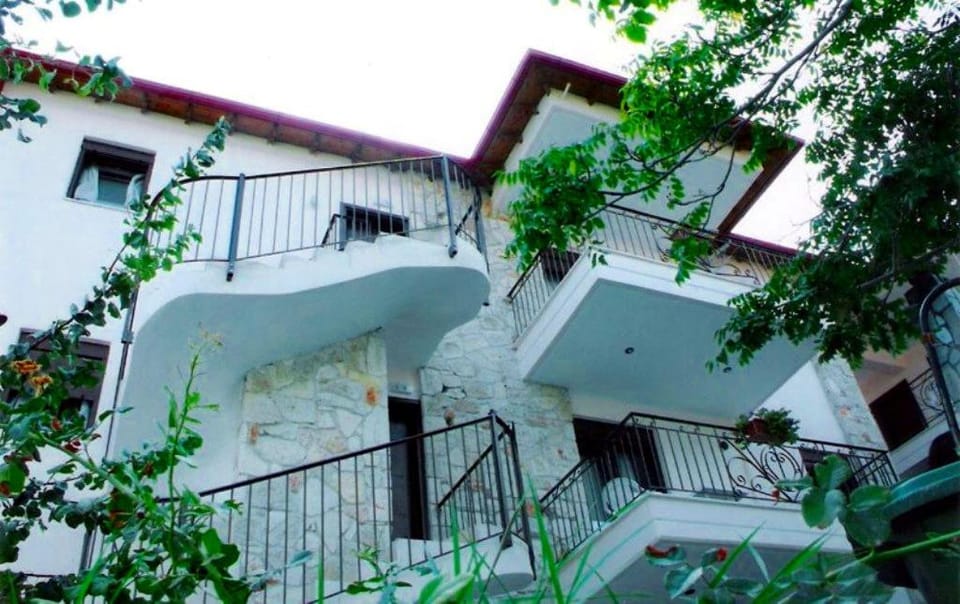 SKIONI RESORT Halkia Apartment hotel in Halkidiki
