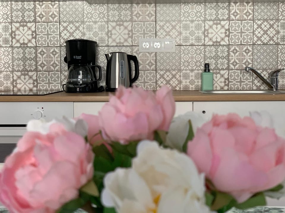 Coffee/tea facilities, Kitchen or kitchenette