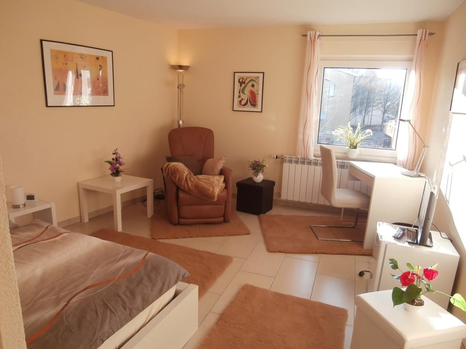 schöne Wohnung nahe Messe Stuttgart und Flughafen für 1-4 Businessgäste Apartment in Esslingen