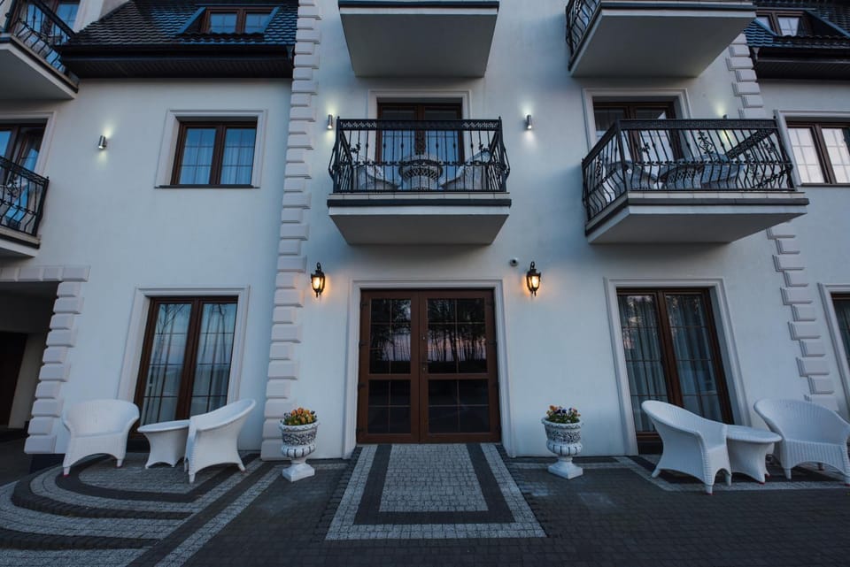 Property building, Facade/entrance