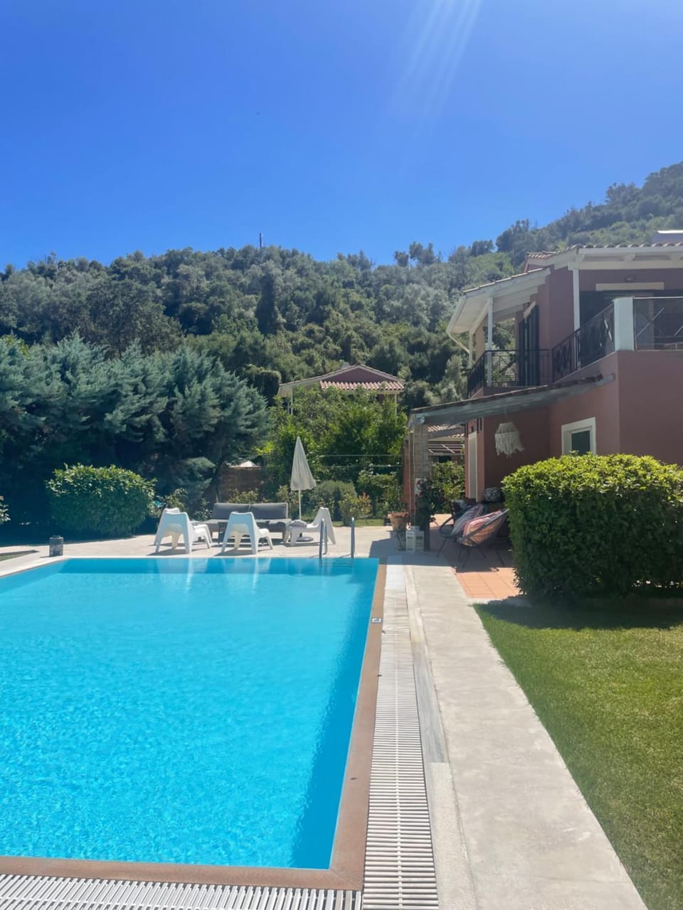 Mountain view, Pool view
