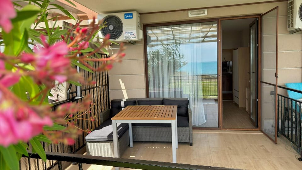 Апартаменти и студия в комплекс Акротирия Apartment in Nessebar