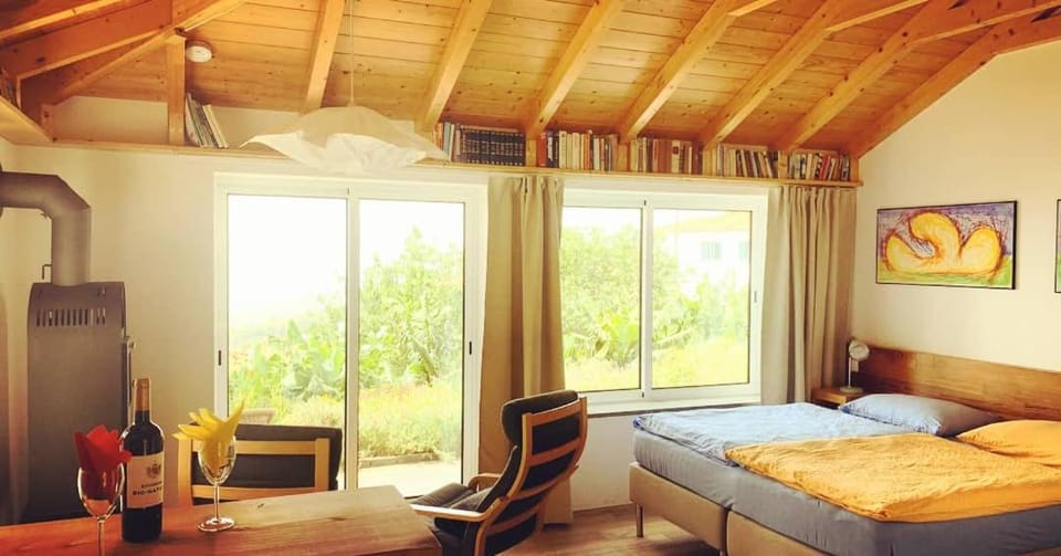 Bed, Photo of the whole room, Bedroom, Garden view, Sea view