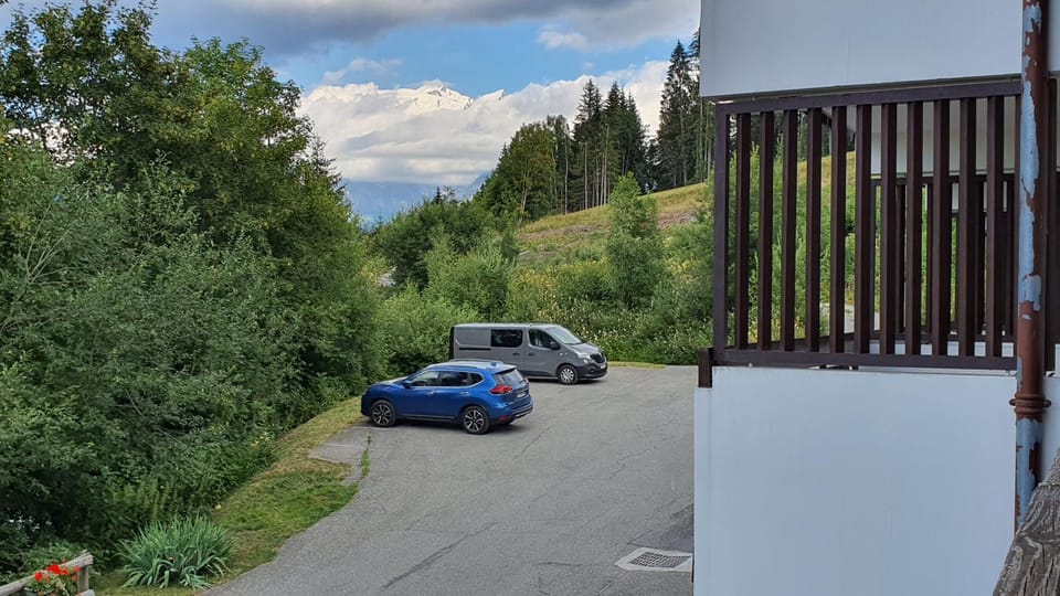 Property building, On site