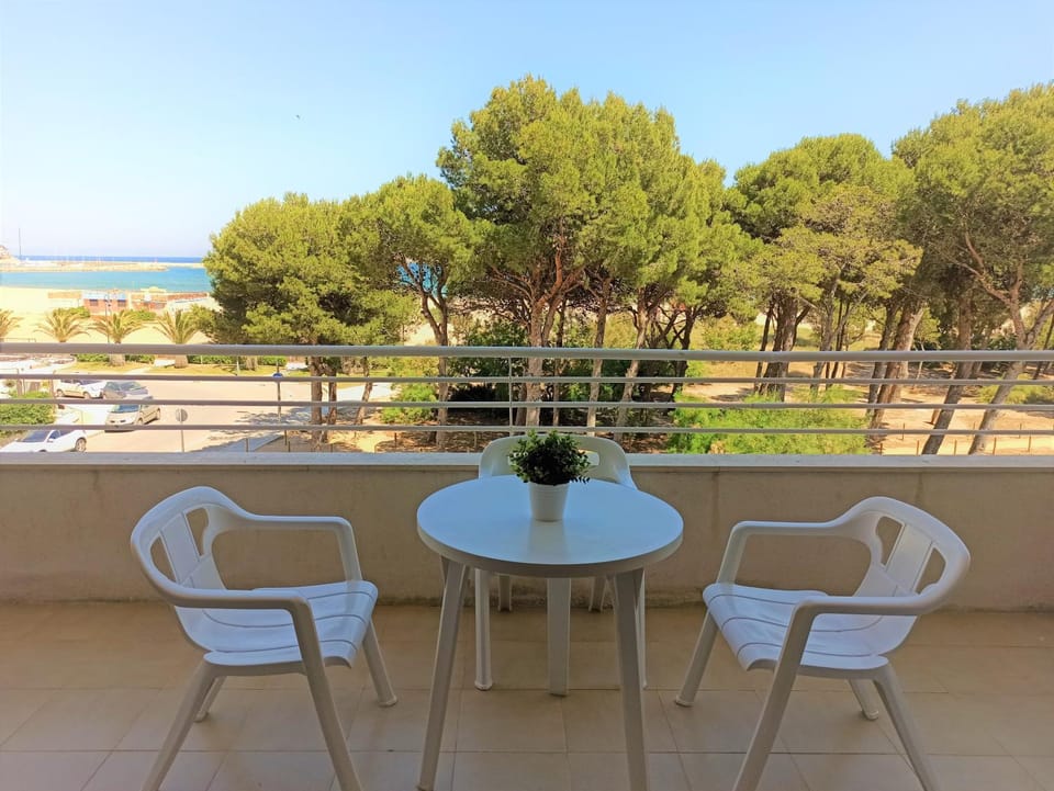 View (from property/room), Balcony/Terrace, Landmark view