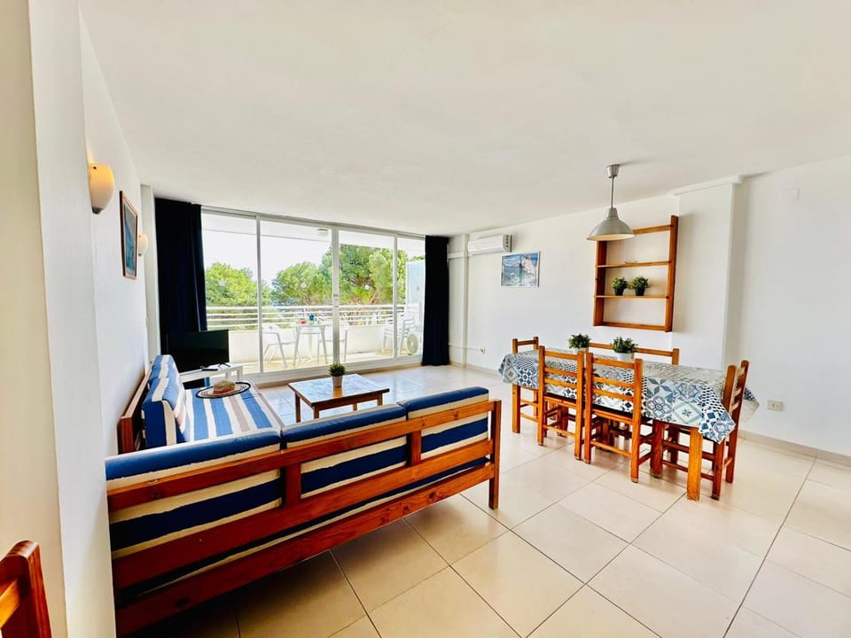 TV and multimedia, Dining area, air conditioner