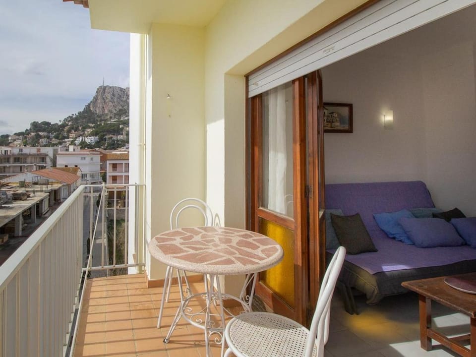 PORT III Sistach Rentals Apartment in Baix Empordà