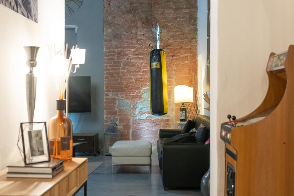 TV and multimedia, Living room, Seating area