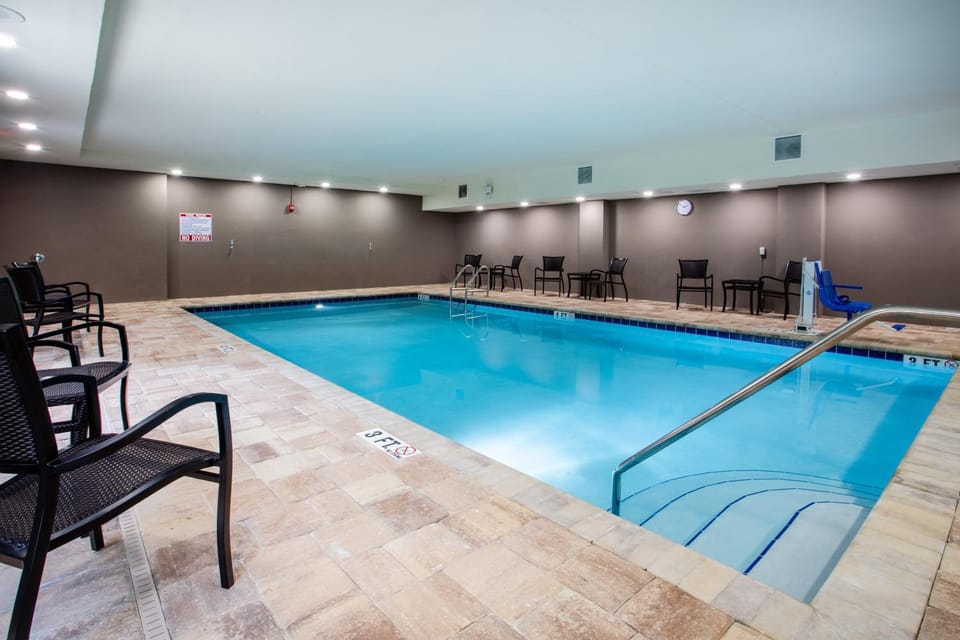 Swimming pool, Swimming pool