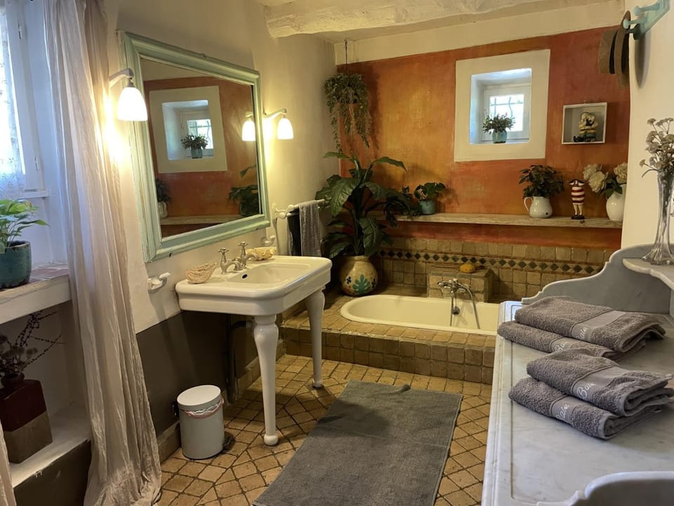 Bathroom, Bath