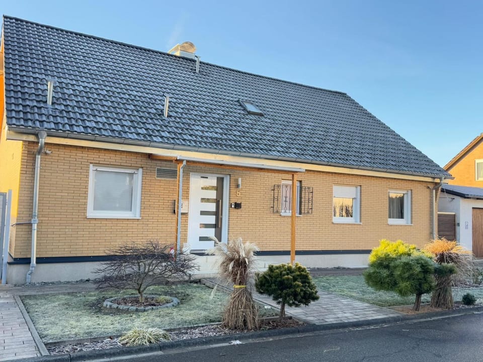 Property building, Street view