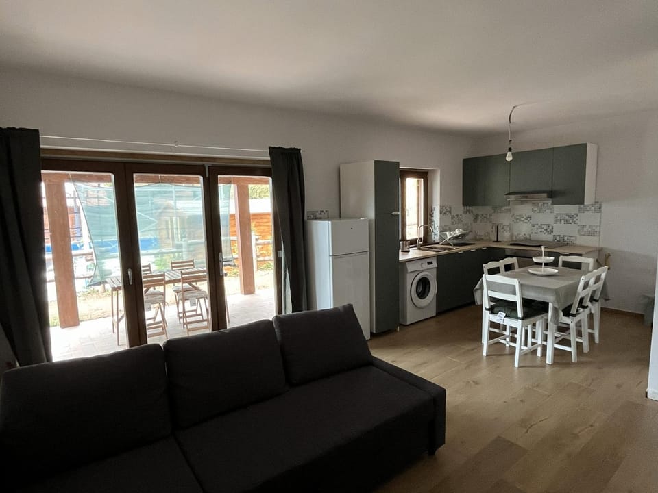 Kitchen or kitchenette, Living room, Seating area, Dining area, dishwasher, oven, stove